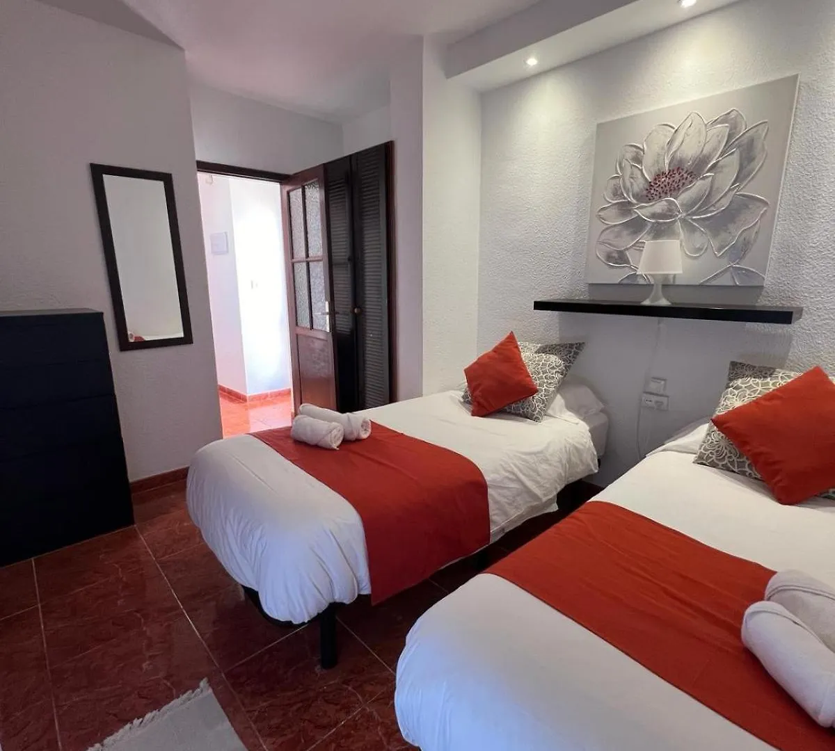 Apartamentos Funchal Los Cristianos  Hiszpania