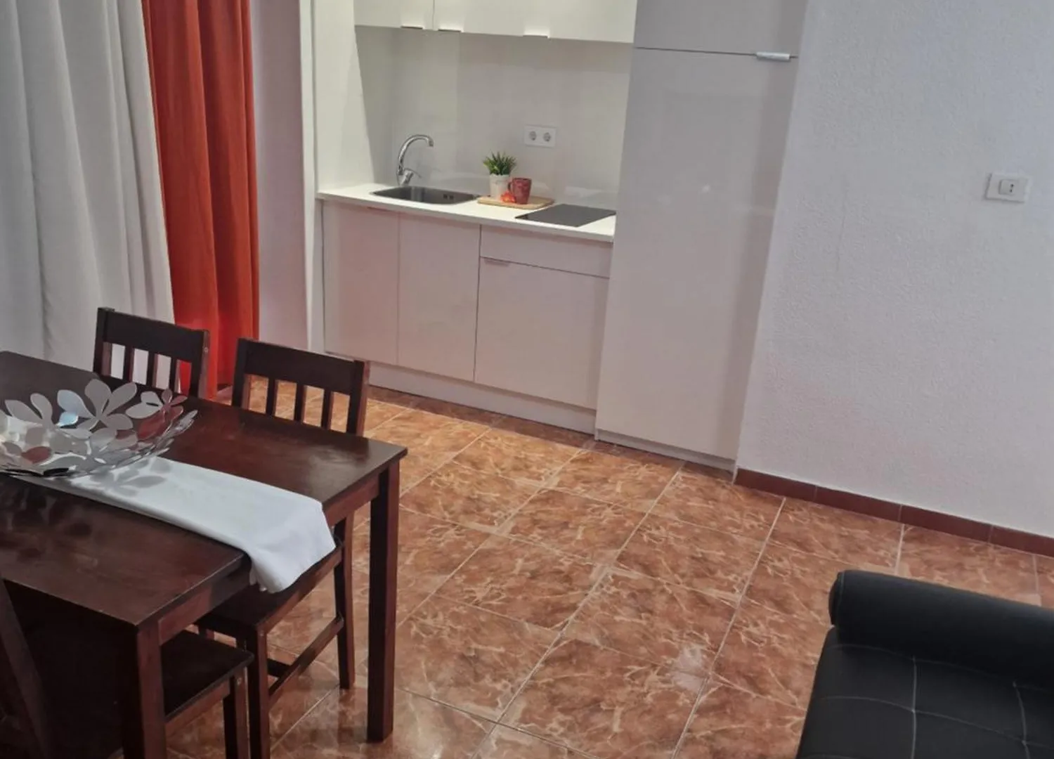 Apartamentos Funchal Los Cristianos  Hiszpania